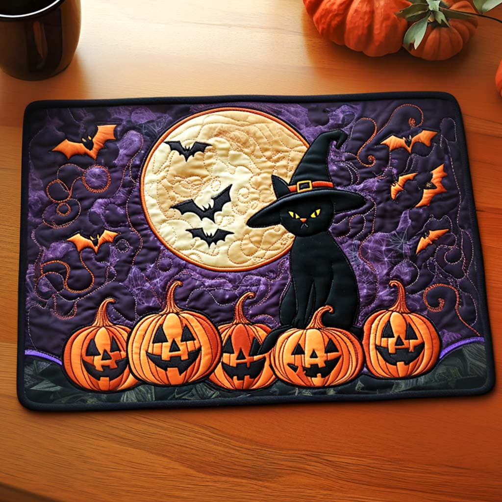 Mantelito Acolchado de Calabazas de Gato Negro