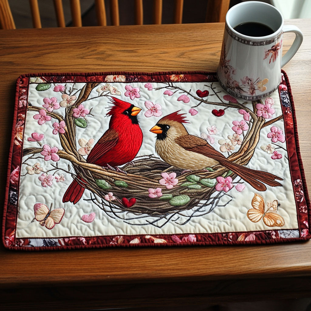 Mantel Individual Acolchado con Cardenales en Flor