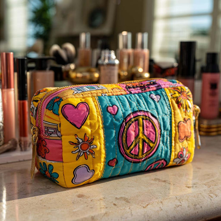 Bolsa de Maquillaje Acolchada Groovy Patch Love