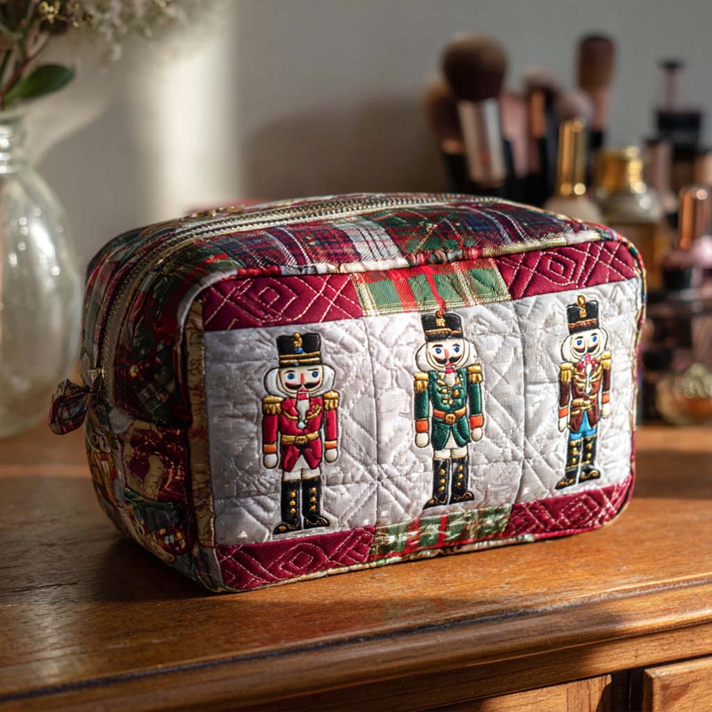 Bolsa de Maquillaje Acolchada Merry Nutcracker