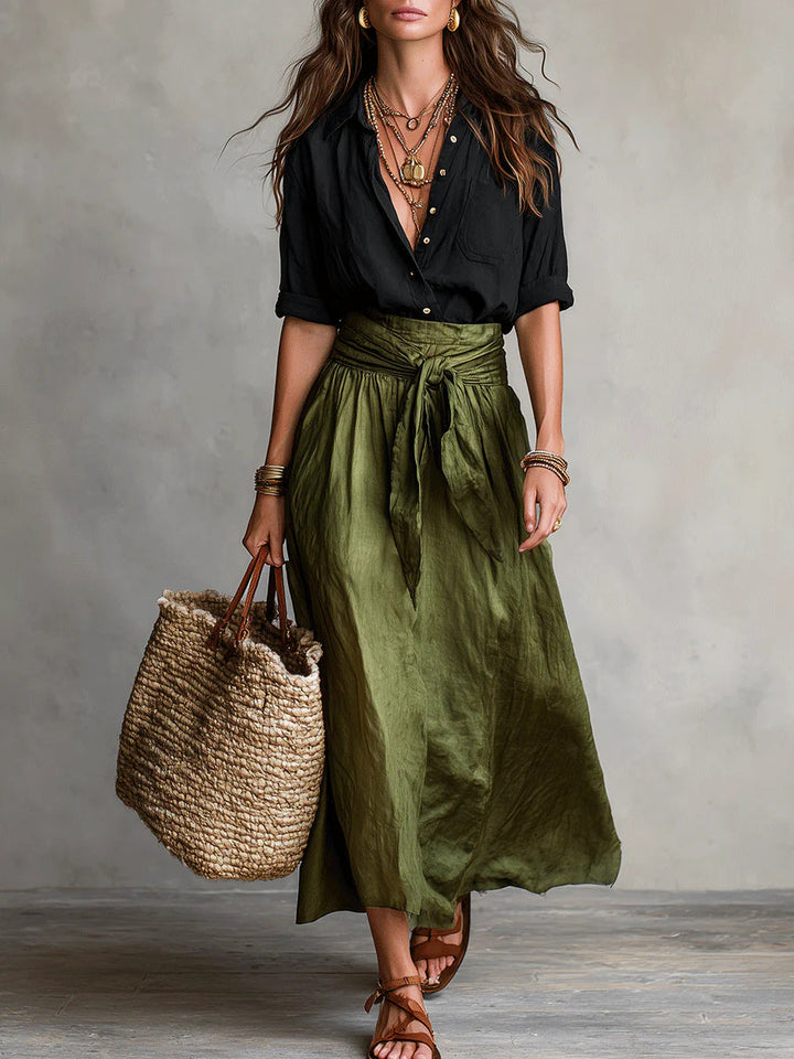 Vera | Camicia nera e gonna oliva