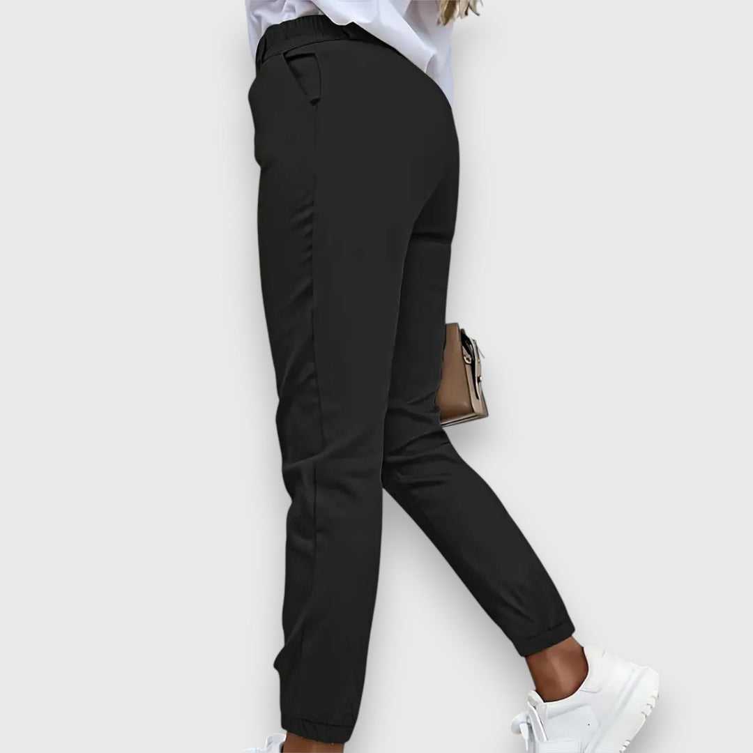 Pantaloni jogger slim fit in stile business